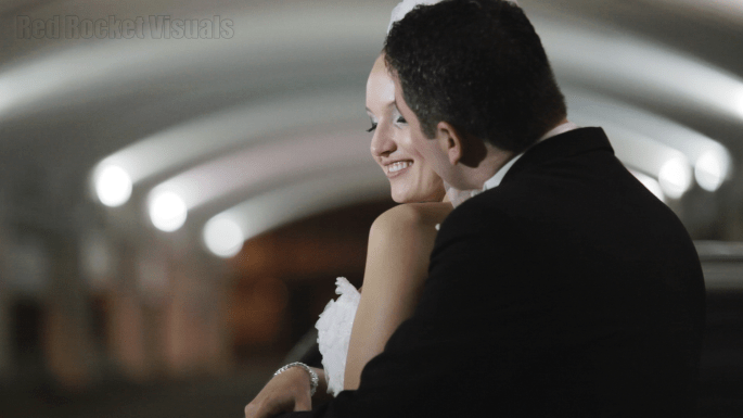 Mariana_Lenon_garage_kiss_eyes clsd copyright